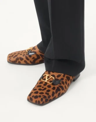Babouches Valentino Garavani en cuir velours avec imprimé Fauve Eclat