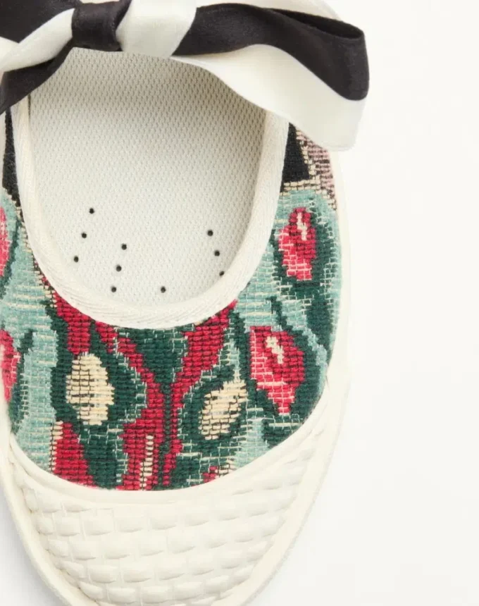 Ballerines Bay By Bay en tissu jacquard avec broderies florales Ballerines Bay By Bay en tissu jacquard avec broderies florales