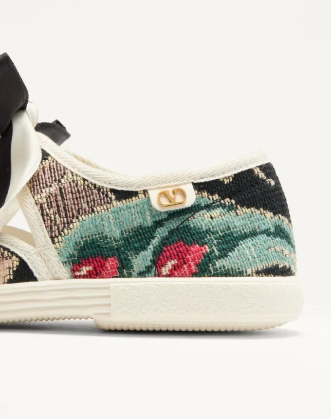 Ballerines Bay By Bay en tissu jacquard avec broderies florales Ballerines Bay By Bay en tissu jacquard avec broderies florales