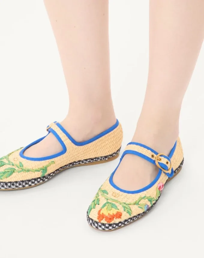 Ballerines Mary-Jane Endouce en raphia avec broderies florales Ballerines Mary-Jane Endouce en raphia avec broderies florales
