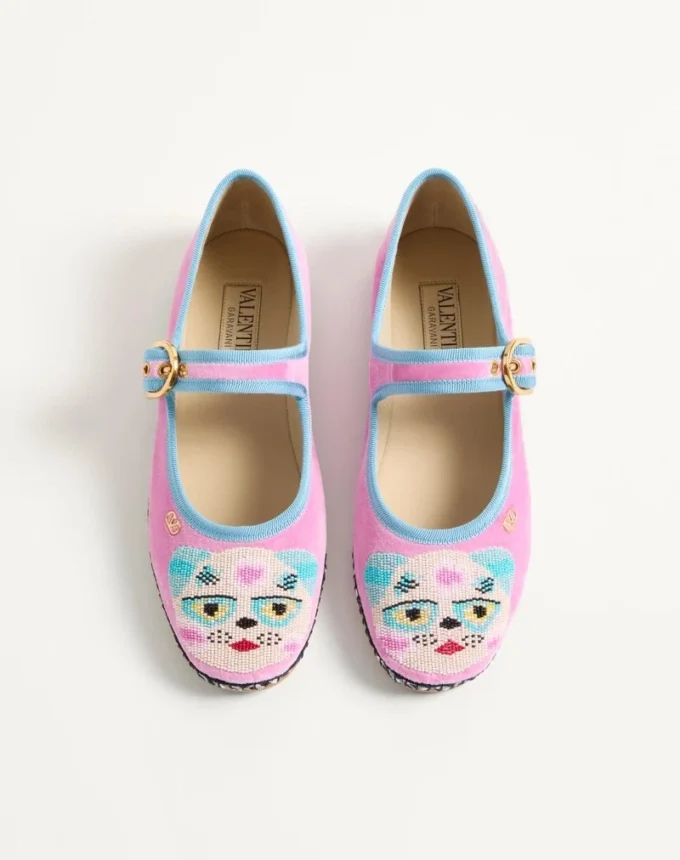 Ballerines Mary-Jane Endouce en velours avec broderie Le Chat De La Maison Ballerines Mary-Jane Endouce en velours avec broderie Le Chat De La Maison