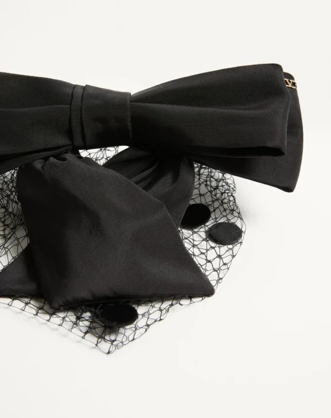 Bandeau Vlogo Signature avec nœud et voile en soie et velours