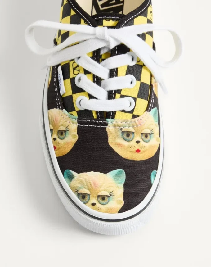 Baskets basses en tissu Valentino Garavani et Vans avec imprimé VLogo Checkerboard et imprimé Le Chat De La Maison Baskets basses en tissu Valentino Garavani et Vans avec imprimé VLogo Checkerboard et imprimé Le Chat De La Maison
