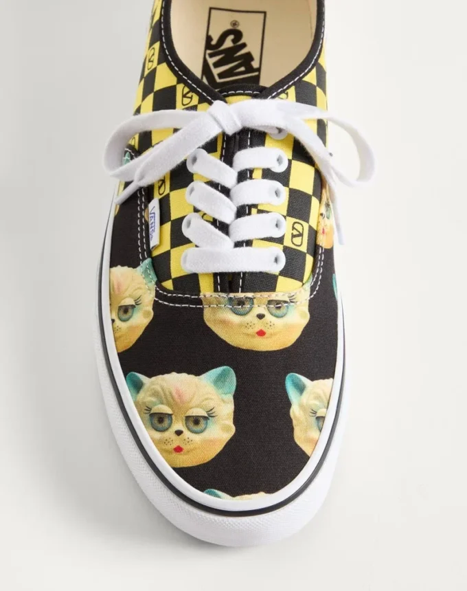 Baskets basses en tissu Valentino Garavani et Vans avec imprimé VLogo Checkerboard et imprimé Le Chat De La Maison Baskets basses en tissu Valentino Garavani et Vans avec imprimé VLogo Checkerboard et imprimé Le Chat De La Maison