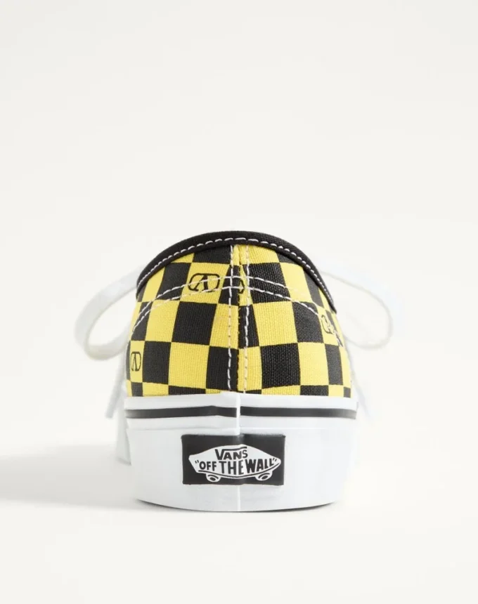Baskets basses en tissu Valentino Garavani et Vans avec imprimé VLogo Checkerboard et imprimé Le Chat De La Maison Baskets basses en tissu Valentino Garavani et Vans avec imprimé VLogo Checkerboard et imprimé Le Chat De La Maison