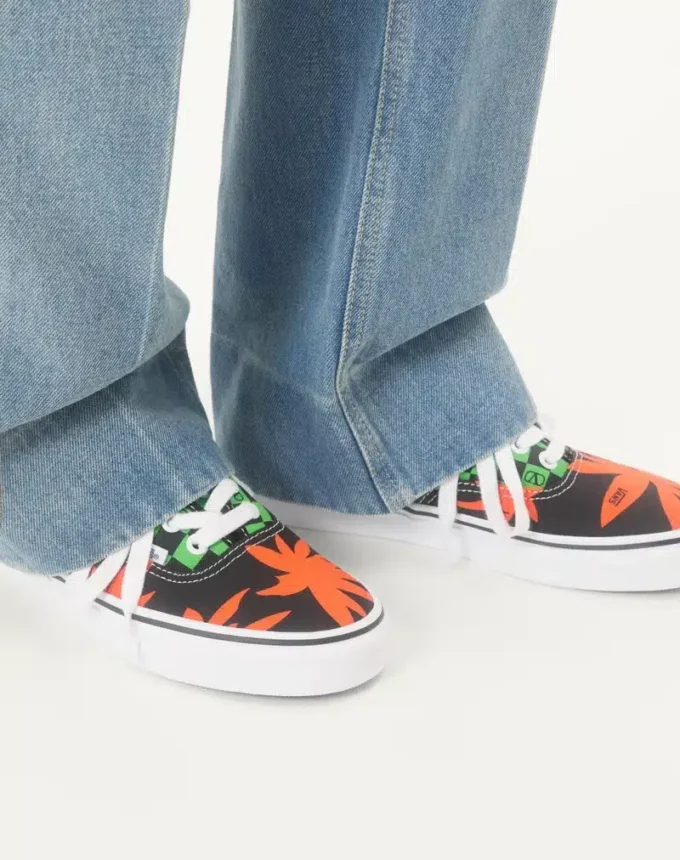 Baskets basses en tissu Valentino Garavani et Vans avec imprimé VLogo Checkerboard et imprimé Tropical Leaves Baskets basses en tissu Valentino Garavani et Vans avec imprimé VLogo Checkerboard et imprimé Tropical Leaves
