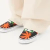 Baskets basses en tissu Valentino Garavani et Vans avec imprimé VLogo Checkerboard et imprimé Tropical Leaves Baskets basses en tissu Valentino Garavani et Vans avec imprimé VLogo Checkerboard et imprimé Tropical Leaves