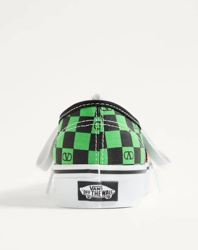 Baskets basses en tissu Valentino Garavani et Vans avec imprimé VLogo Checkerboard et imprimé Tropical Leaves Baskets basses en tissu Valentino Garavani et Vans avec imprimé VLogo Checkerboard et imprimé Tropical Leaves