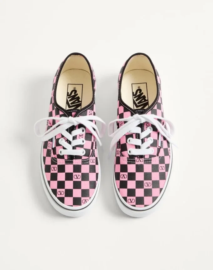 Baskets basses Valentino Garavani et Vans en tissu avec imprimé VLogo Checkerboard Baskets basses Valentino Garavani et Vans en tissu avec imprimé VLogo Checkerboard