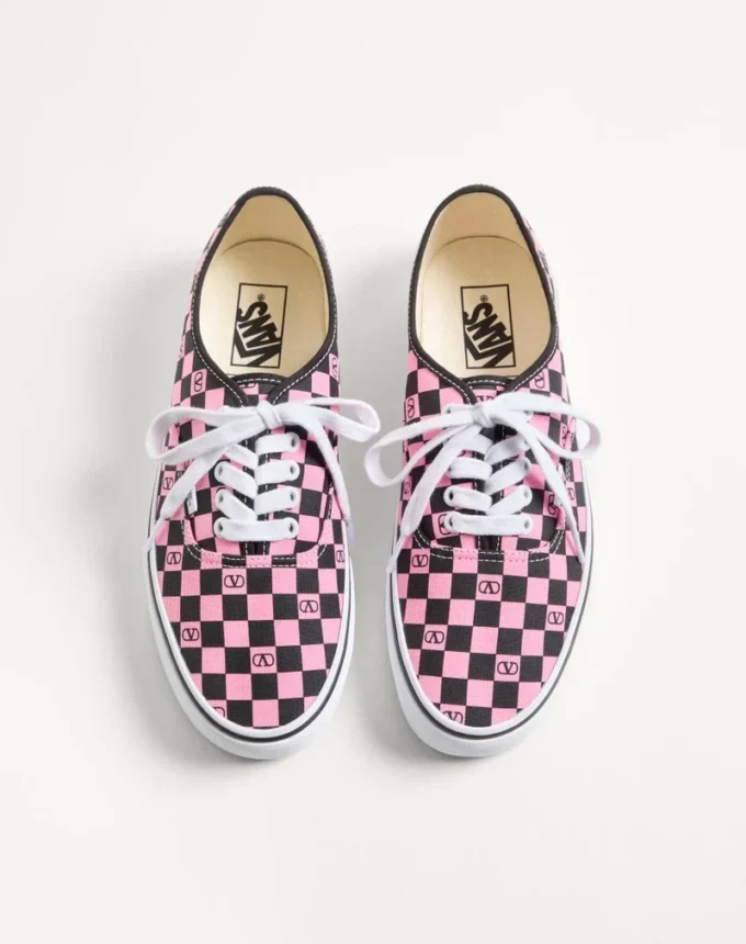 Baskets basses Valentino Garavani et Vans en tissu avec imprimé VLogo Checkerboard Baskets basses Valentino Garavani et Vans en tissu avec imprimé VLogo Checkerboard