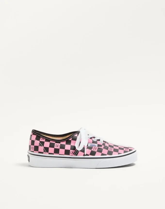 Baskets basses Valentino Garavani et Vans en tissu avec imprimé VLogo Checkerboard Baskets basses Valentino Garavani et Vans en tissu avec imprimé VLogo Checkerboard