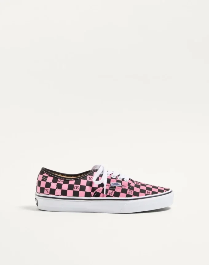 Baskets basses Valentino Garavani et Vans en tissu avec imprimé VLogo Checkerboard Baskets basses Valentino Garavani et Vans en tissu avec imprimé VLogo Checkerboard