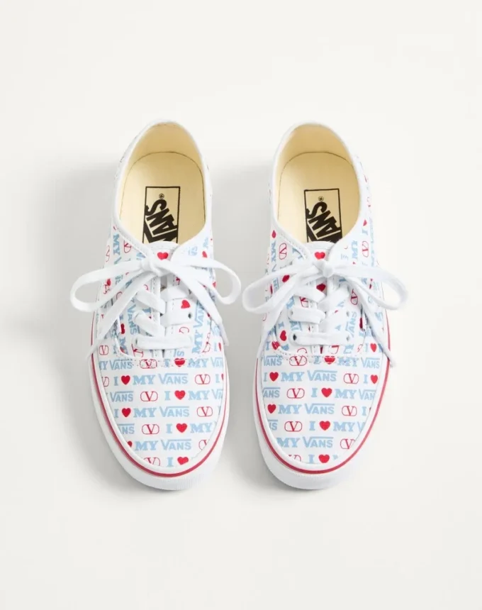 Baskets basses Valentino Garavani et Vans en tissu imprimé Valentino Vans Love Baskets basses Valentino Garavani et Vans en tissu imprimé Valentino Vans Love