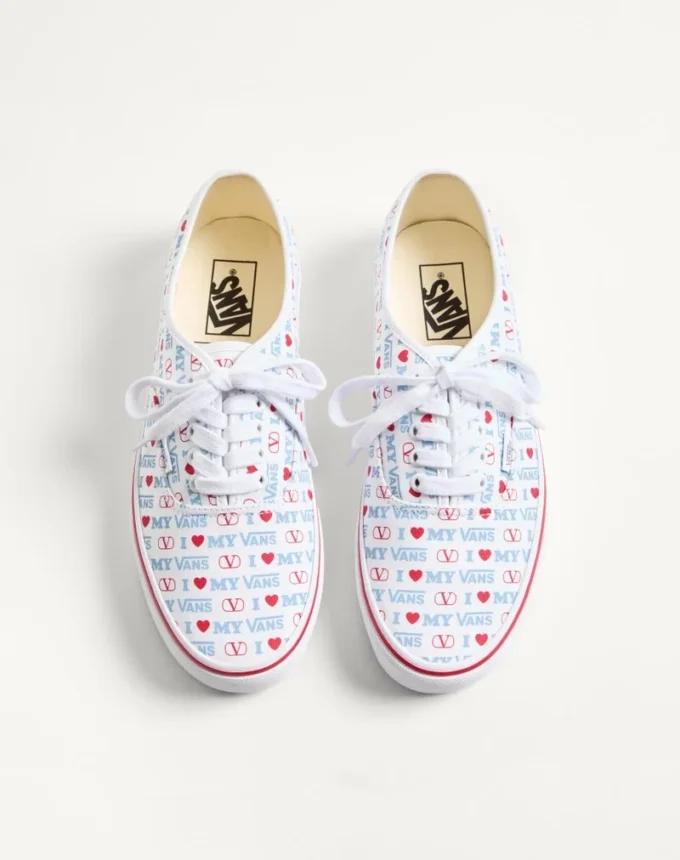Baskets basses Valentino Garavani et Vans en tissu imprimé Valentino Vans Love Baskets basses Valentino Garavani et Vans en tissu imprimé Valentino Vans Love
