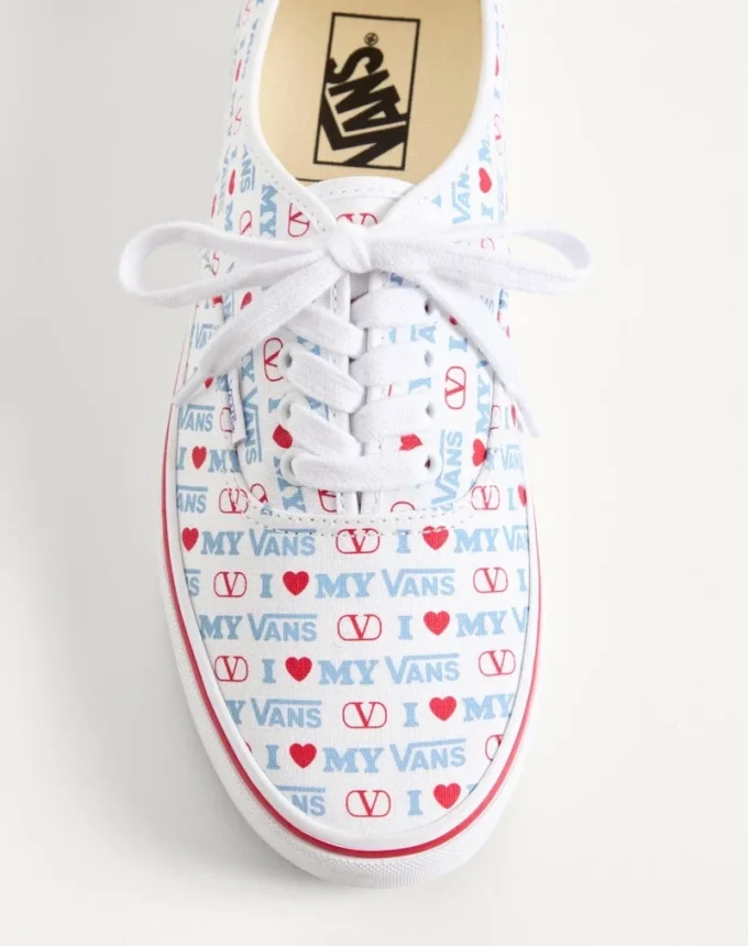 Baskets basses Valentino Garavani et Vans en tissu imprimé Valentino Vans Love Baskets basses Valentino Garavani et Vans en tissu imprimé Valentino Vans Love