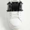 Baskets Rockstud Untitled en cuir de veau avec clous ton sur ton Baskets Rockstud Untitled en cuir de veau avec clous ton sur ton