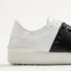 Baskets Rockstud Untitled en cuir de veau avec clous ton sur ton Baskets Rockstud Untitled en cuir de veau avec clous ton sur ton