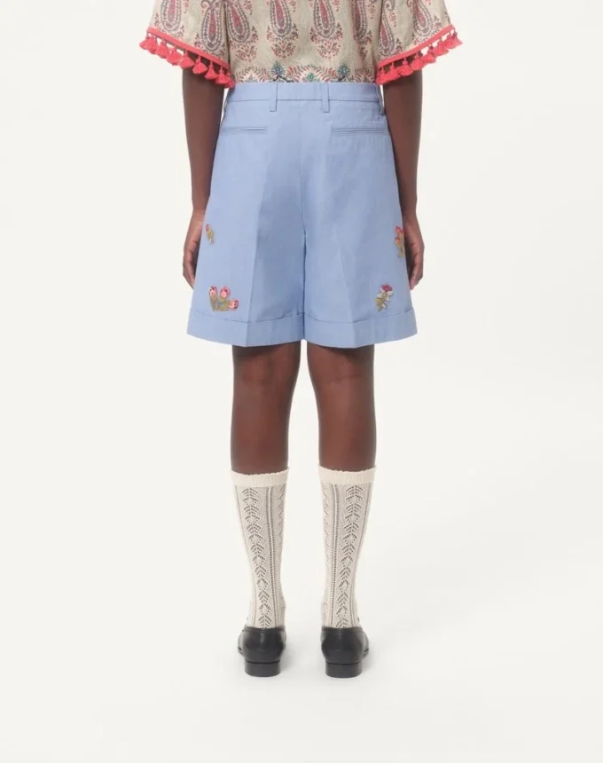 Bermuda en denim avec broderies Bermuda en denim avec broderies