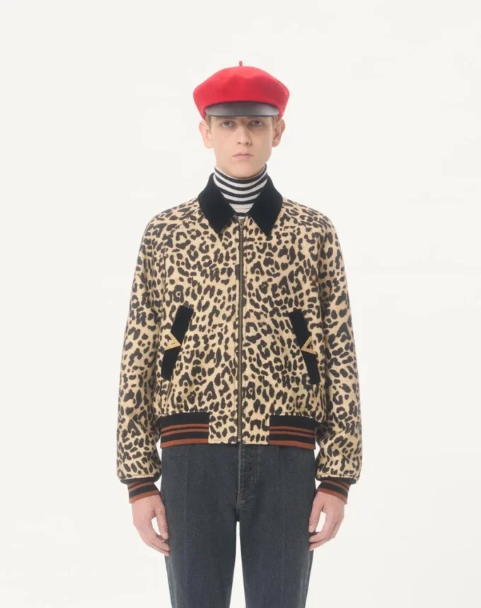 Blouson bomber Valentino en drapé de laine avec VGold sur les poches latérales Blouson bomber Valentino en drapé de laine avec VGold sur les poches latérales