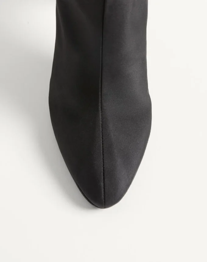 Bottes Hotty en tissu shantung avec plumes 100 mm Bottes Hotty en tissu shantung avec plumes 100 mm