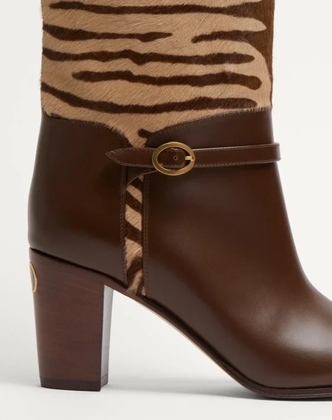 Bottes Pattie en cuir de veau effet poney 75 mm Bottes Pattie en cuir de veau effet poney 75 mm