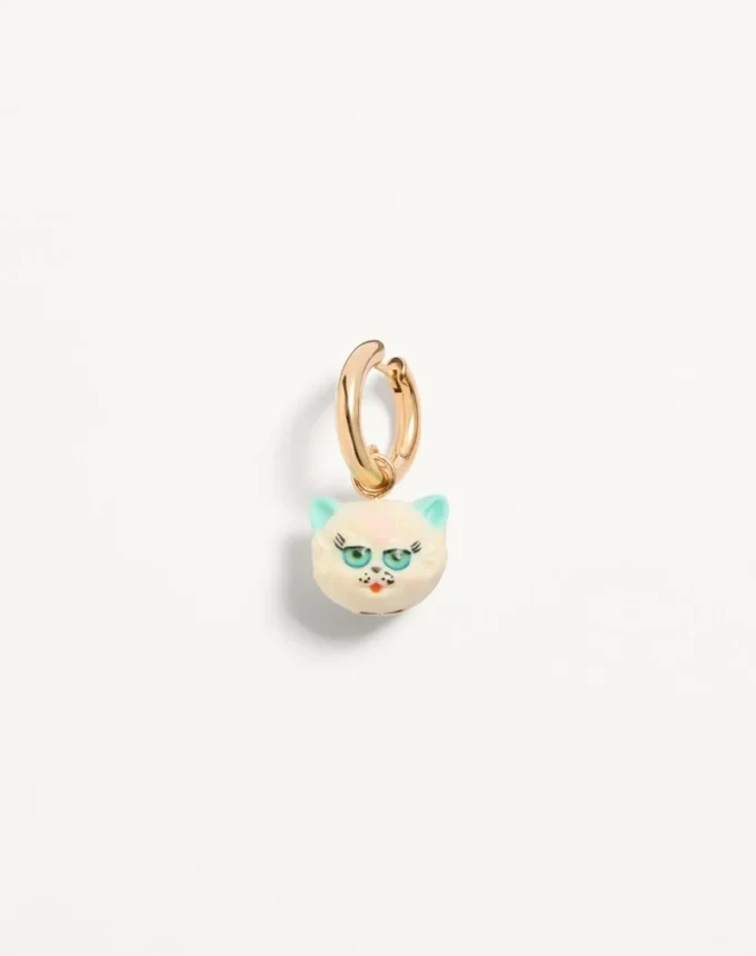 Boucle d’oreille unique Le Chat De La Maison en métal et nylon Boucle d’oreille unique Le Chat De La Maison en métal et nylon