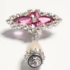 Boucles d’oreilles Pas Plus en métal, résine, émail et cristaux Boucles d’oreilles Pas Plus en métal, résine, émail et cristaux