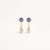 Boucles d’oreilles Vlogo Signature en métal, émail, perles et cristaux Boucles d’oreilles Vlogo Signature en métal, émail, perles et cristaux