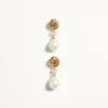 Boucles d’oreilles Vlogo Signature en métal, émail, perles et cristaux Boucles d’oreilles Vlogo Signature en métal, émail, perles et cristaux