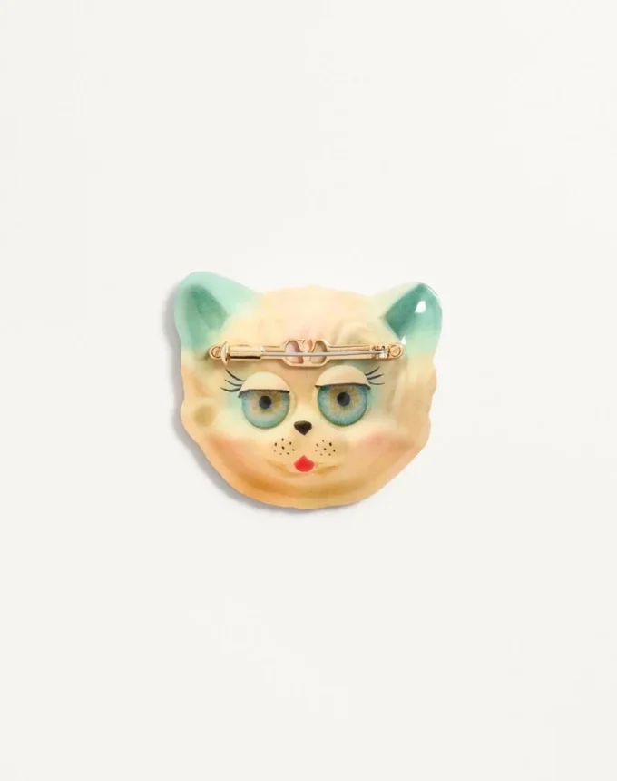 Broche en plastique Le Chat De La Maison