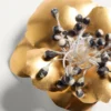 Broche Fleur Lumineuse en métal et tissu Broche Fleur Lumineuse en métal et tissu