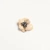 Broche Fleur Lumineuse en métal, émail et tissu Broche Fleur Lumineuse en métal, émail et tissu