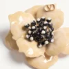 Broche Fleur Lumineuse en métal, émail et tissu Broche Fleur Lumineuse en métal, émail et tissu