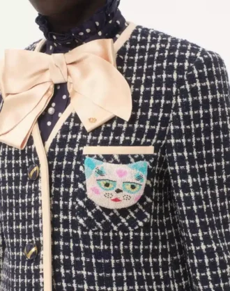 Broche Le Chat De La Maison en tissu jacquard avec broderie de perles en résine