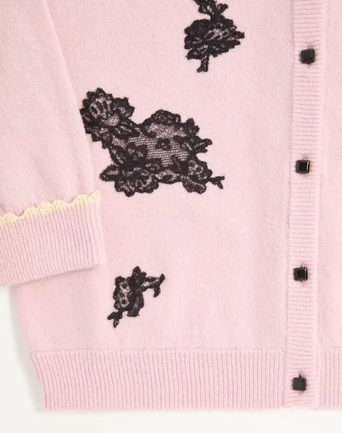 Cardigan en laine avec dentelle Cardigan en laine avec dentelle