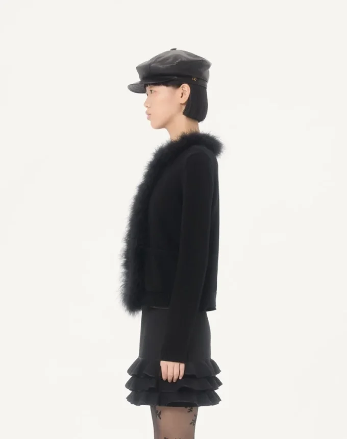 Cardigan en laine avec plumes Cardigan en laine avec plumes