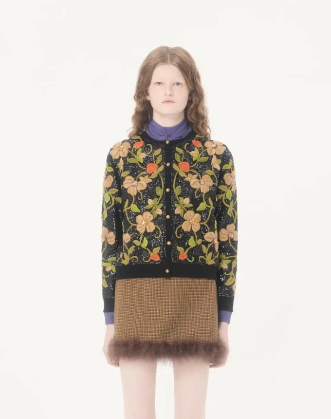 Cardigan en laine brodé Cardigan en laine brodé