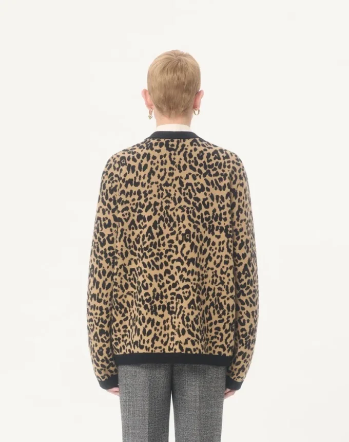 Cardigan en laine Valentino avec imprimé animalier Fauve Eclat Jacquard Cardigan en laine Valentino avec imprimé animalier Fauve Eclat Jacquard