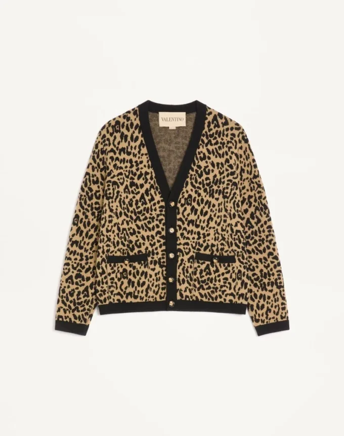 Cardigan en laine Valentino avec imprimé animalier Fauve Eclat Jacquard Cardigan en laine Valentino avec imprimé animalier Fauve Eclat Jacquard