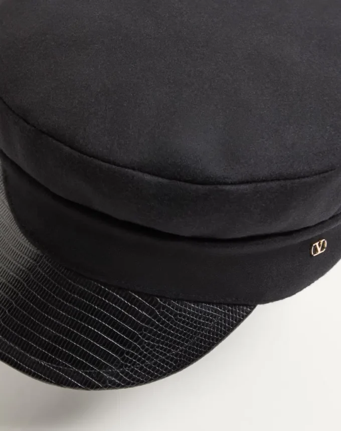 Casquette en laine VLogo Signature avec visière en cuir Casquette en laine VLogo Signature avec visière en cuir