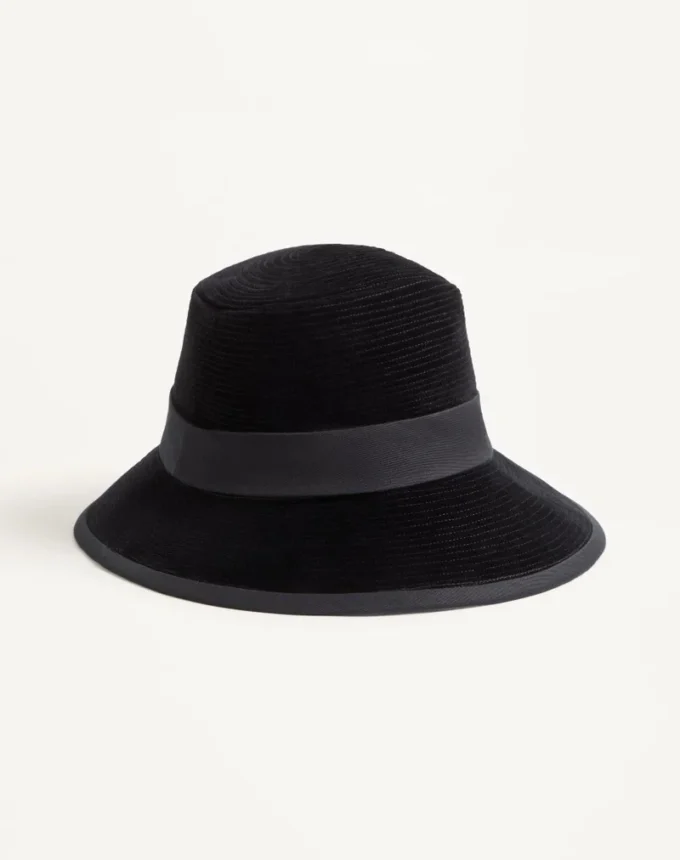 Chapeau en coton VLogo Signature. Chapeau en coton VLogo Signature.