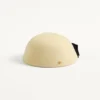 Chapeau Signature Vlogo en tissu Lapin avec nœud en satin Chapeau Signature Vlogo en tissu Lapin avec nœud en satin