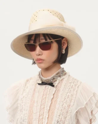 Chapeau Vlogo Signature en panama perforé avec nœud en organza