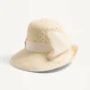 Chapeau Vlogo Signature en panama perforé avec nœud en organza Chapeau Vlogo Signature en panama perforé avec nœud en organza