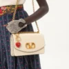 Charm pour sac Coeur Royal avec porte-clés en métal et émail Charm pour sac Coeur Royal avec porte-clés en métal et émail