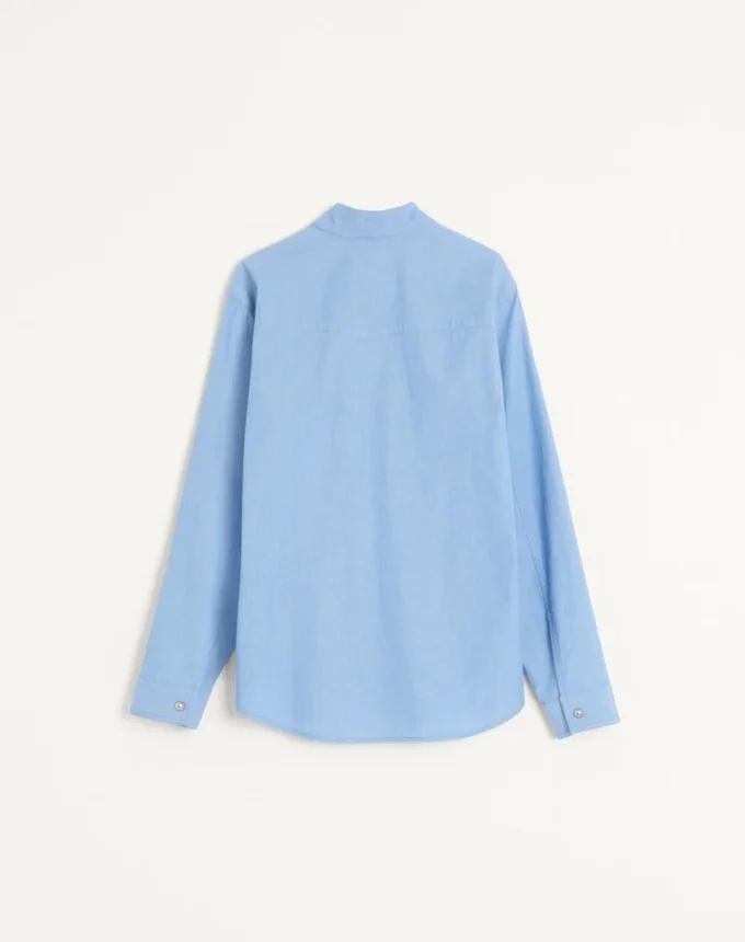 Chemise en denim avec cabochons Chemise en denim avec cabochons