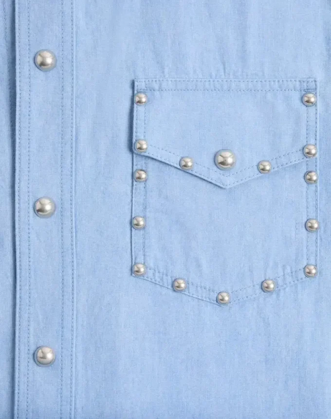 Chemise en denim avec cabochons Chemise en denim avec cabochons