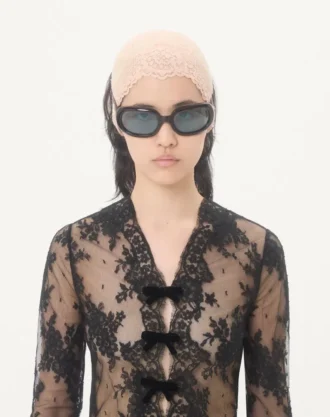 Chemise en dentelle avec nœuds
