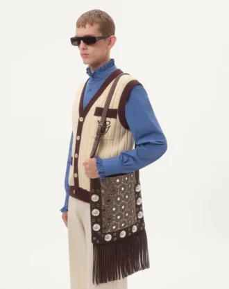 Chemise en popeline de coton avec plastron et volants Chemise en popeline de coton avec plastron et volants