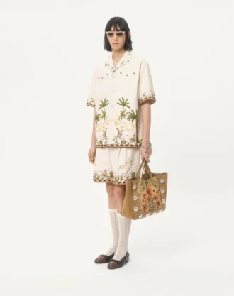 Chemise en toile de coton avec broderies florales Chemise en toile de coton avec broderies florales
